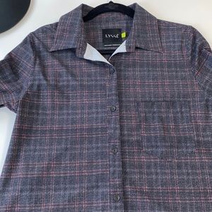 NWOT. Women’s Schiffer Button Down Size Small